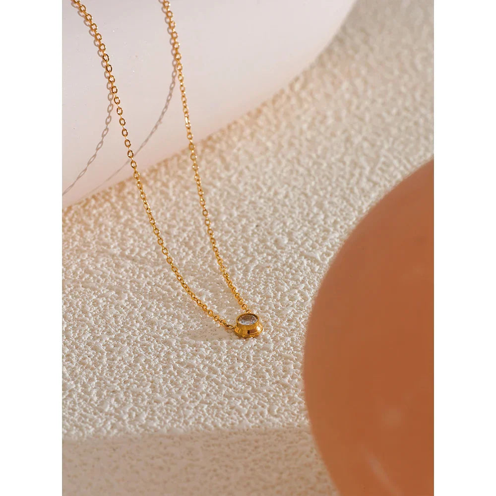 lozri Necklace